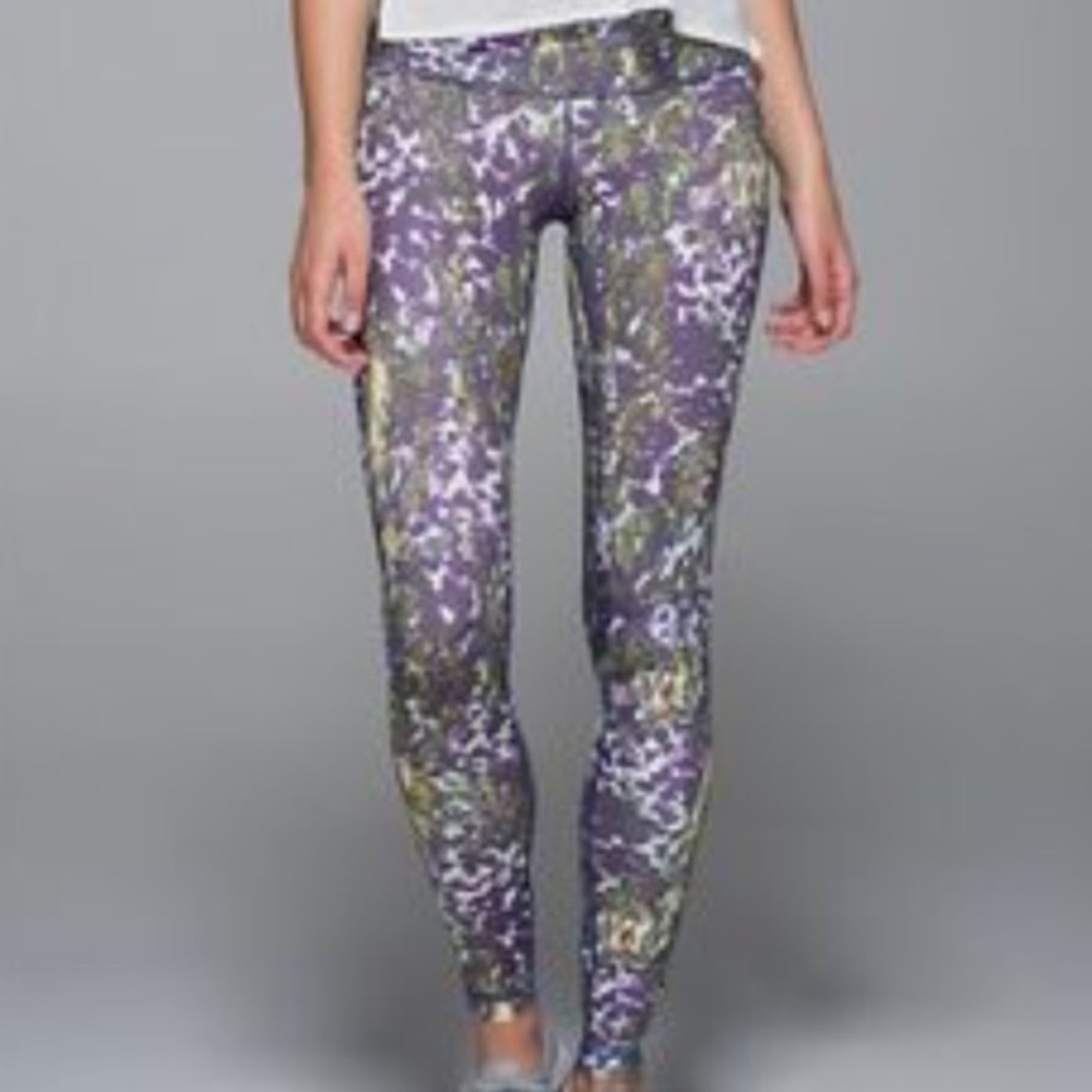 •lululemon• Wunder Under Floral Polka Dot Crops